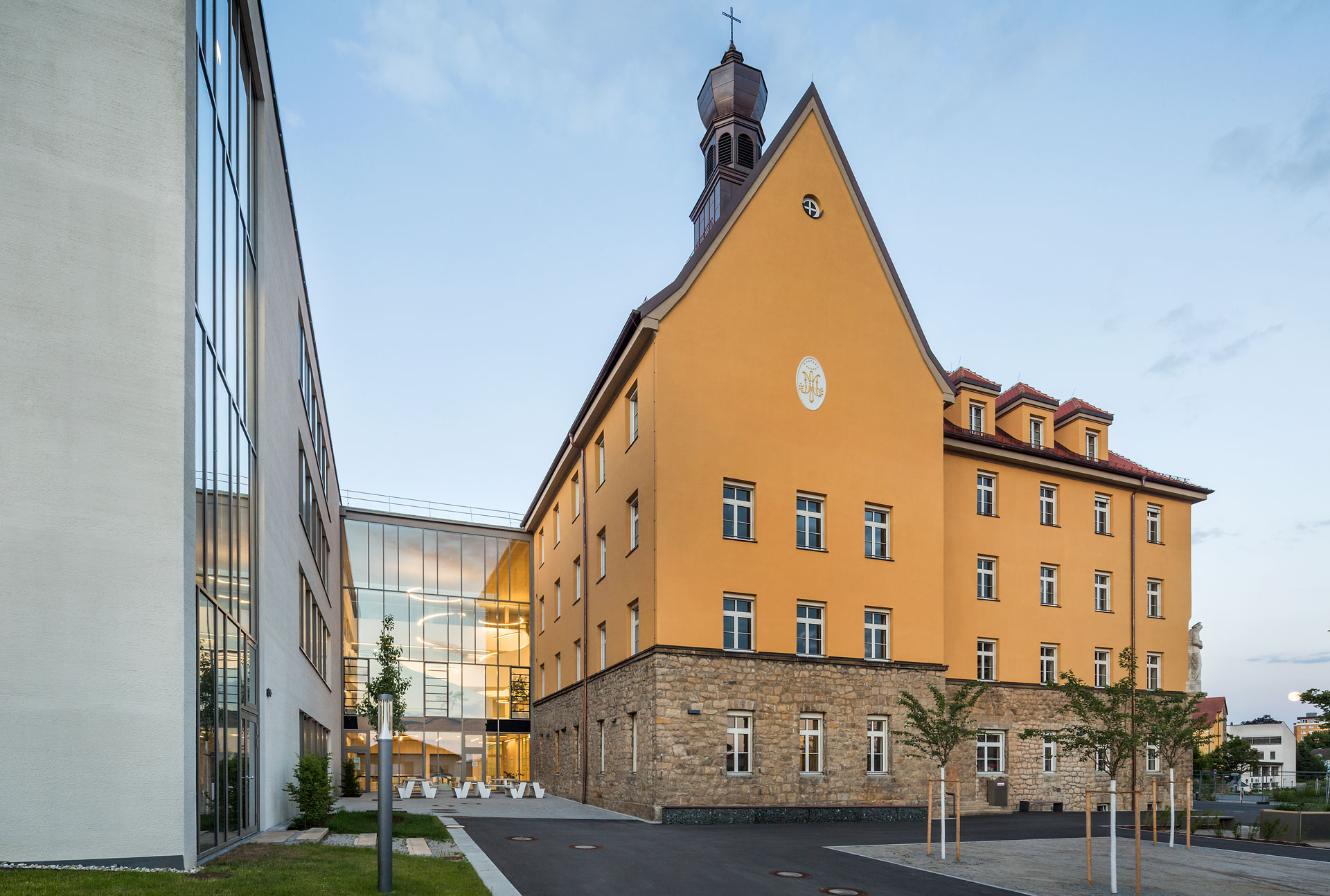 Nouveau Collège Marienrealschule: Rénovation et Extension