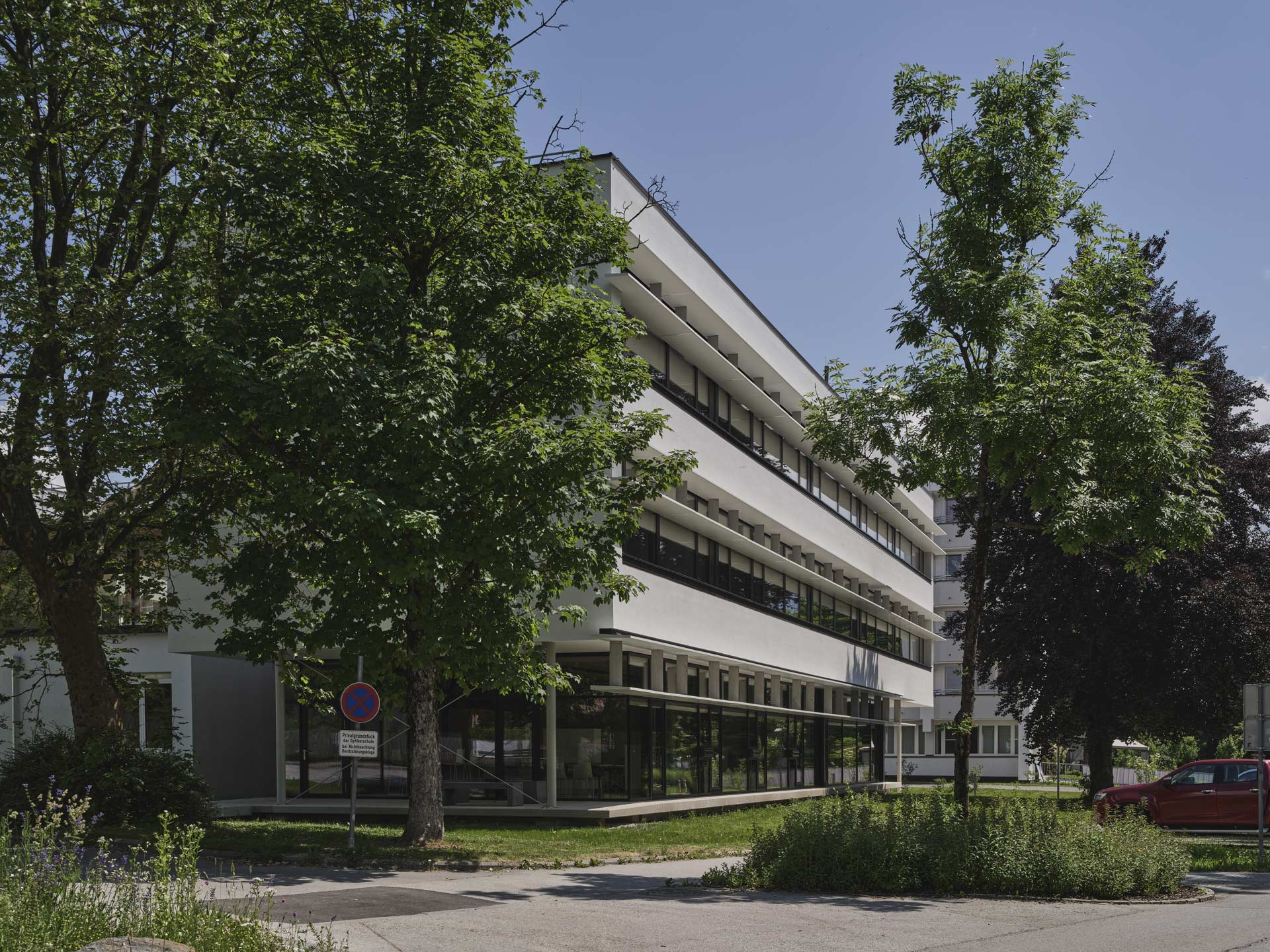 Extension de l'école professionnelle tyrolienne de photographie, d'optique et d'acoustique auditive