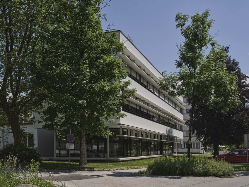 Extension of the Tyrolean Vocational School for Photography, Optics and Hearing Acoustics