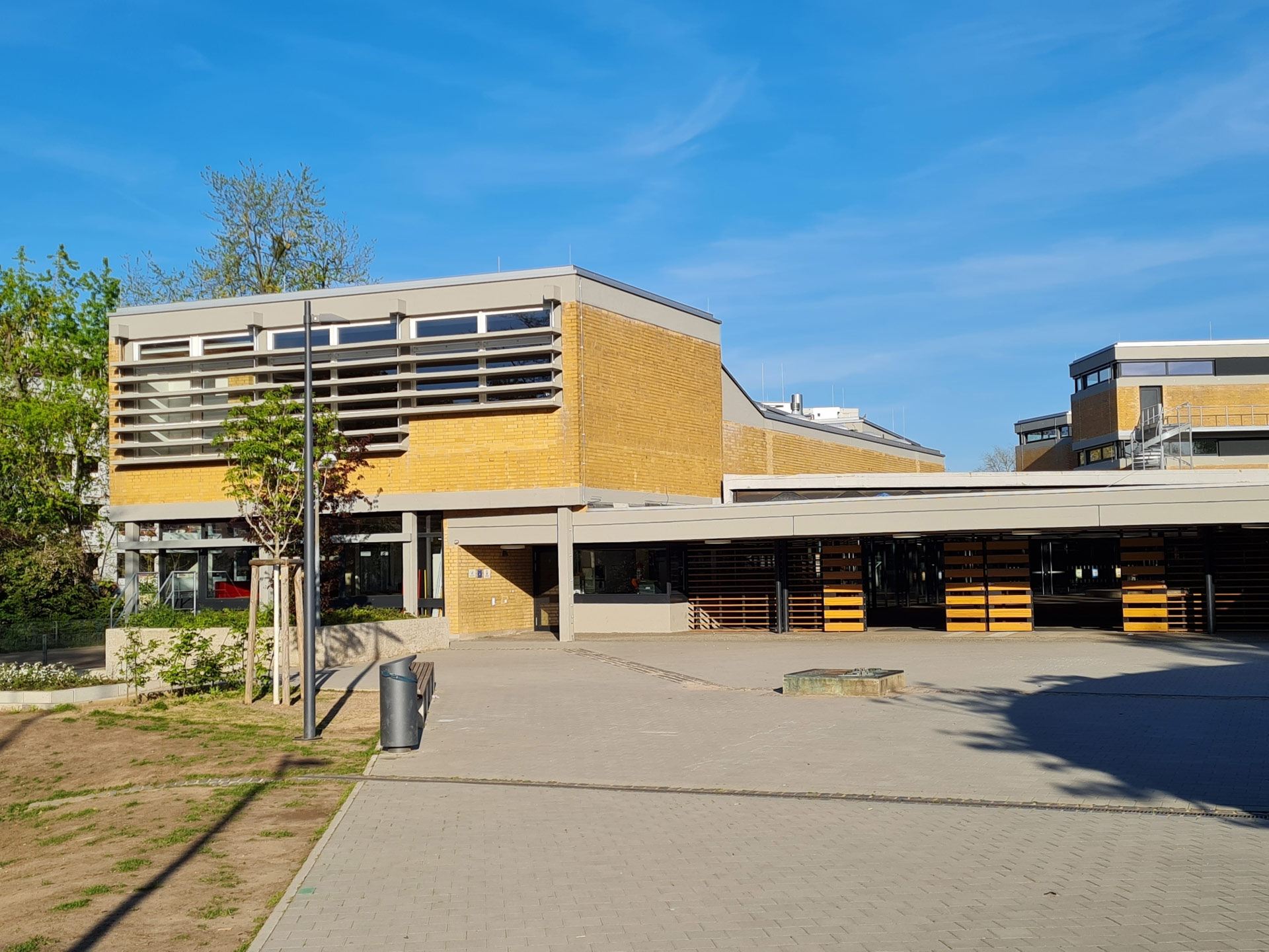 Transformation partielle de l'École Friedrich Ebert, classée monument historique