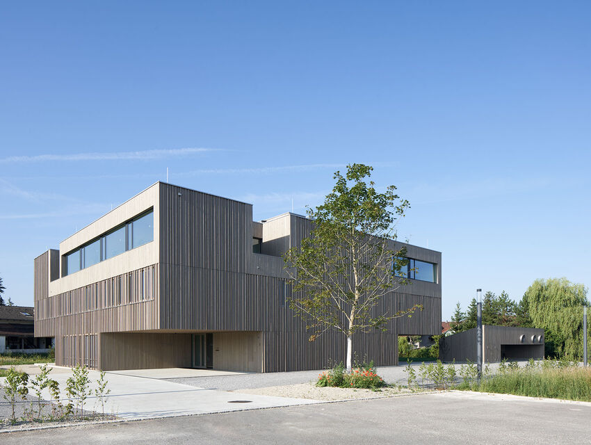 Büro- und Laborgebäude